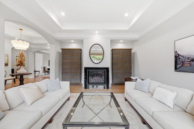 530 Barbara Way, Hillsborough, CA 94010