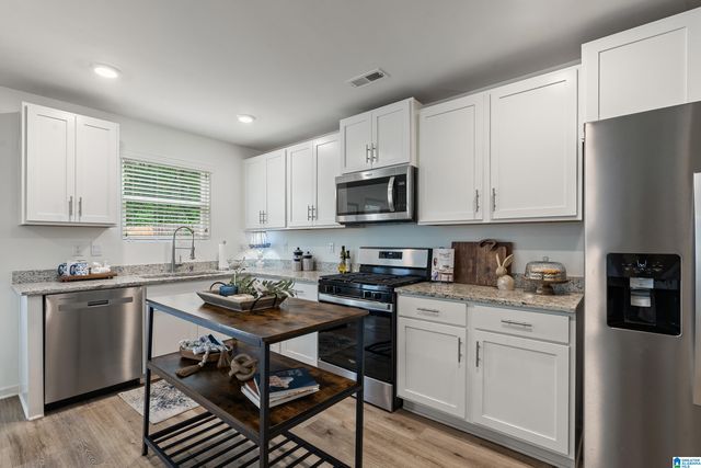 6566 CREEK CIRCLE, Helena, AL 35022