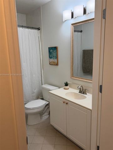 652 NE 63rd St 404, Miami, FL 33138