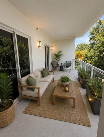 652 NE 63rd St 404, Miami, FL 33138