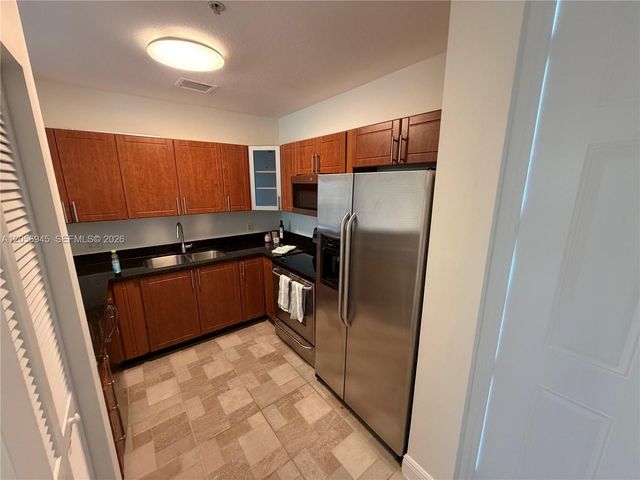 652 NE 63rd St 404, Miami, FL 33138