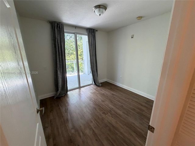 652 NE 63rd St 404, Miami, FL 33138