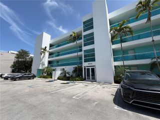 652 NE 63rd St 404, Miami, FL 33138