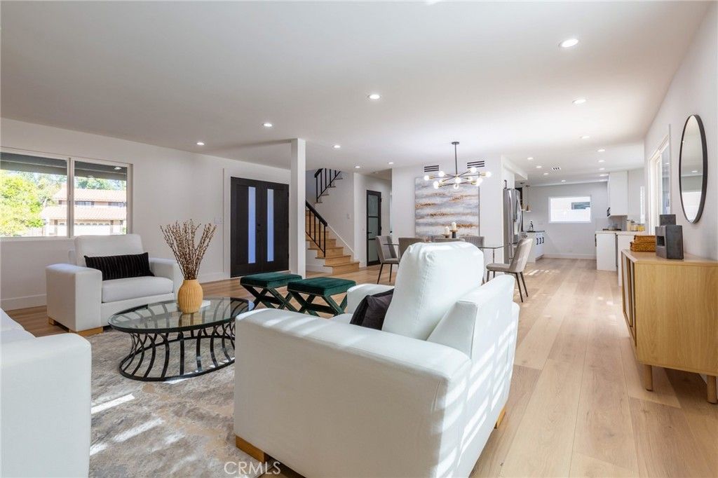 Image 5 of property listing at 17008 Tennyson, Granada Hills, CA 91344