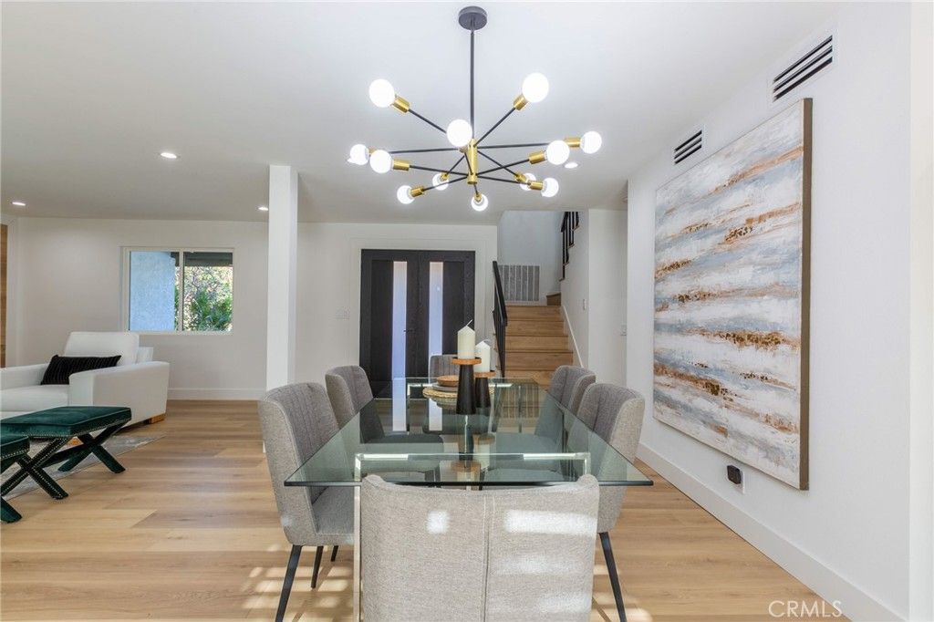 Image 7 of property listing at 17008 Tennyson, Granada Hills, CA 91344