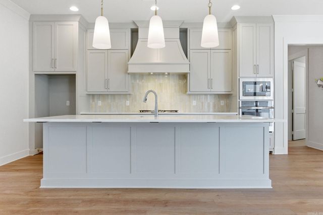 67 Mountain Brook Road, Little Rock, AR 72223