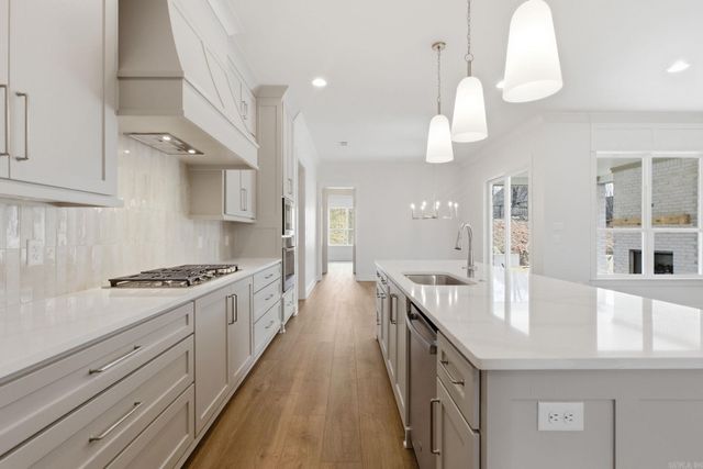 67 Mountain Brook Road, Little Rock, AR 72223