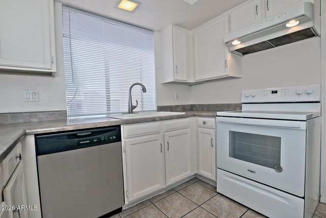 1807 N VENTURA Lane, Tempe, AZ 85288