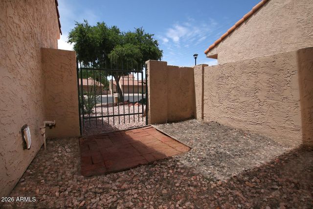 1807 N VENTURA Lane, Tempe, AZ 85288