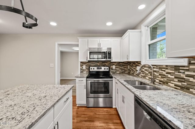 122 Rainey Avenue, Hillsborough, NC 27278