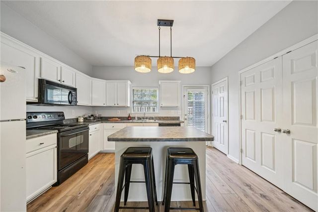 2147 Del Lago Circle 12, Kennesaw, GA 30152