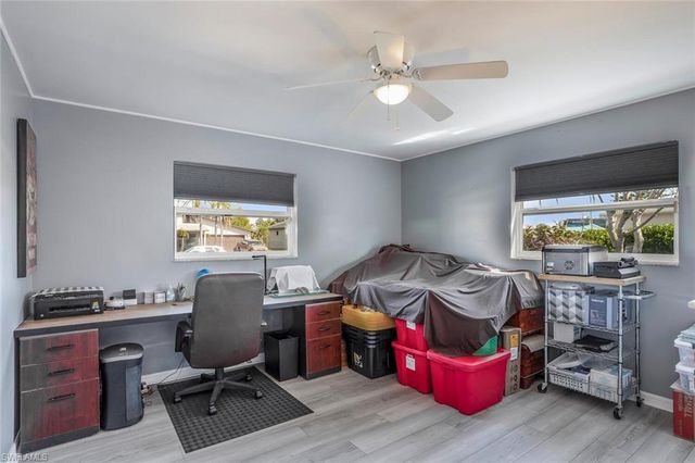 322 SW 28th TER, Cape Coral, FL 33914