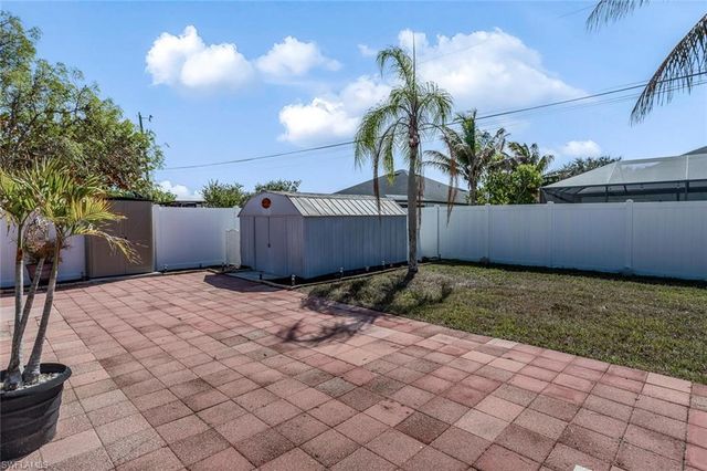322 SW 28th TER, Cape Coral, FL 33914