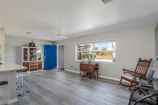 322 SW 28th TER, Cape Coral, FL 33914