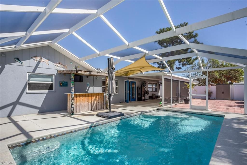 322 SW 28th TER, Cape Coral, FL 33914