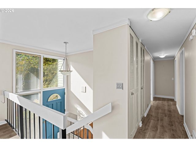 505 LOCHMOOR Pl, Eugene, OR 97405