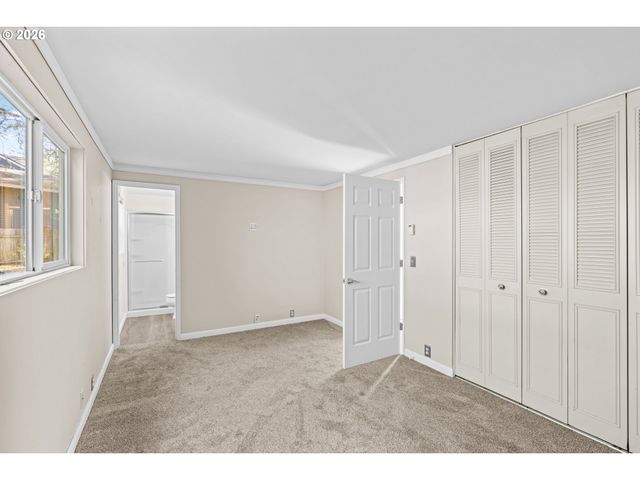 505 LOCHMOOR Pl, Eugene, OR 97405