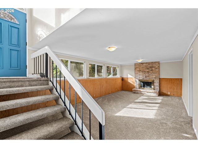 505 LOCHMOOR Pl, Eugene, OR 97405