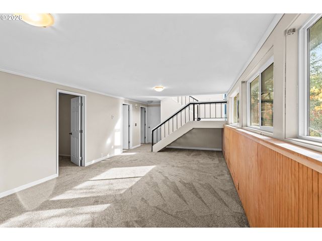 505 LOCHMOOR Pl, Eugene, OR 97405