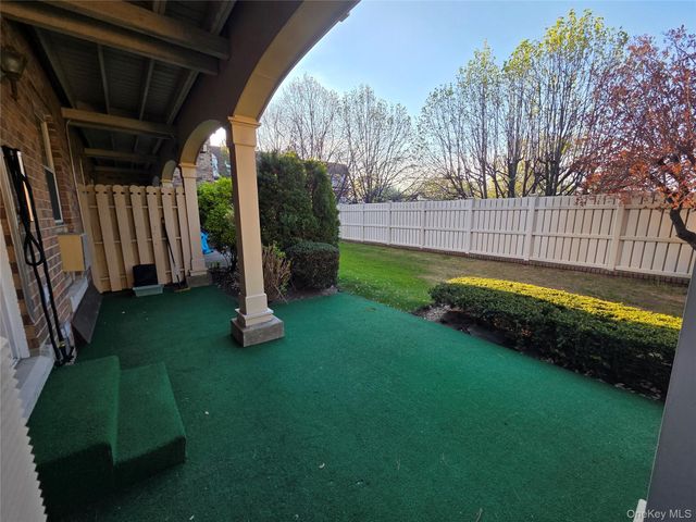 207-25 Darren Drive 1802, Bayside, NY 11360