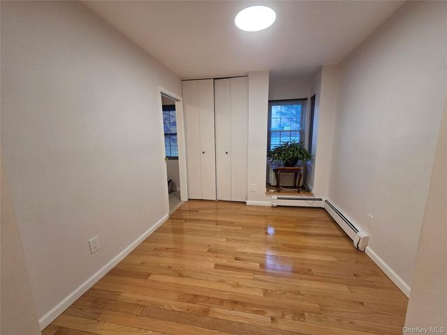 207-25 Darren Drive 1802, Bayside, NY 11360