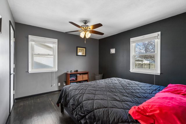 4321 N 14TH Street, Carter Lake, IA 51510