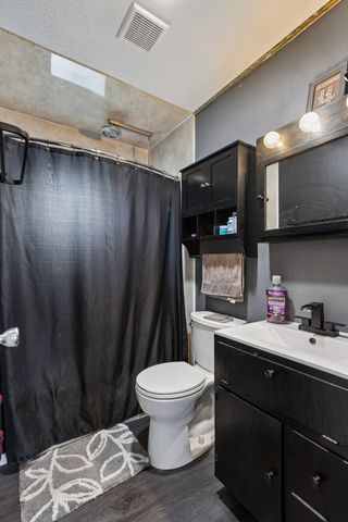 4321 N 14TH Street, Carter Lake, IA 51510