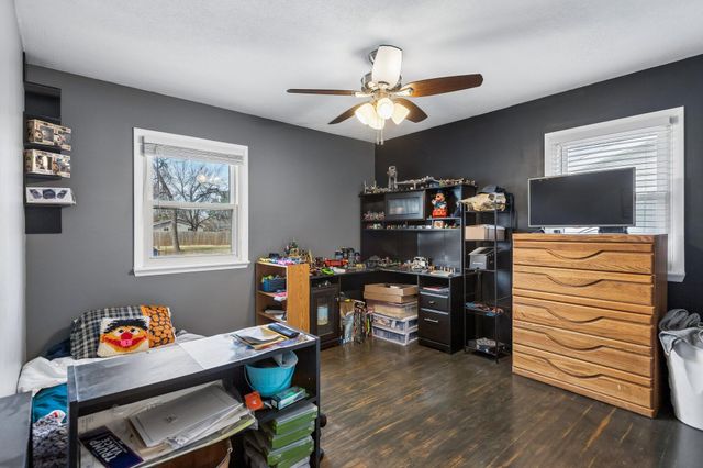 4321 N 14TH Street, Carter Lake, IA 51510