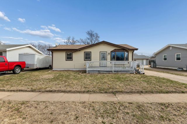 4321 N 14TH Street, Carter Lake, IA 51510