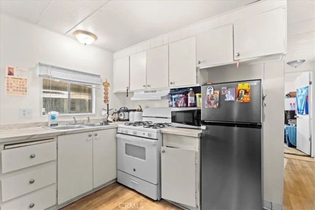 716 N Grand ave I-5, Covina, CA 91724