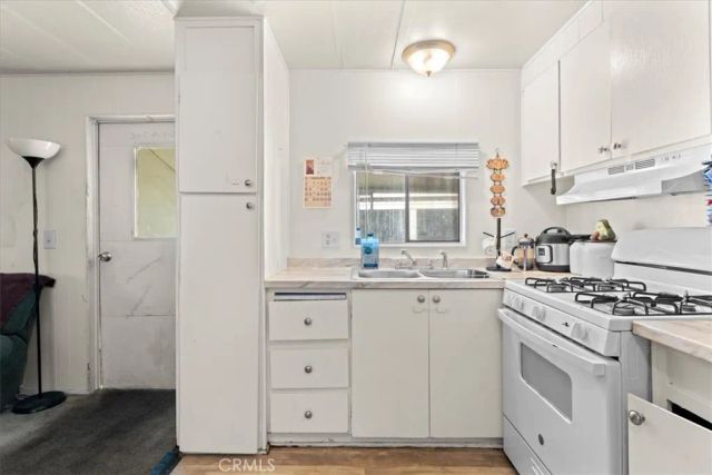 716 N Grand ave I-5, Covina, CA 91724