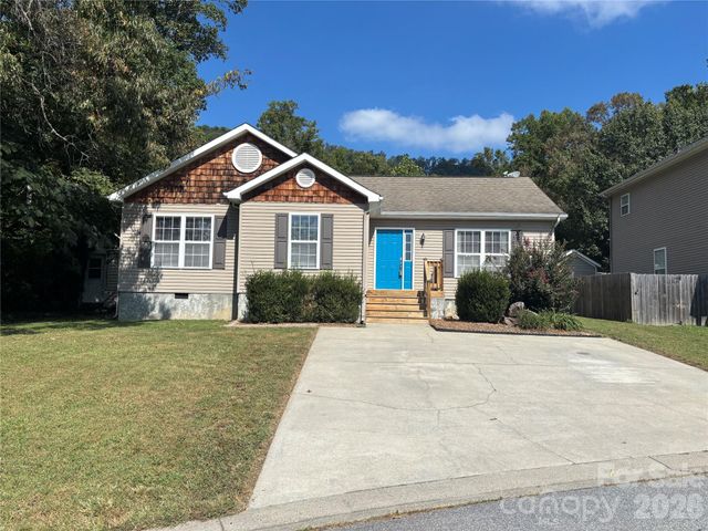 151 W Newberry Drive, Fletcher, NC 28732