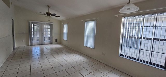 2315 NE 40TH AVENUE, Ocala, FL 34470