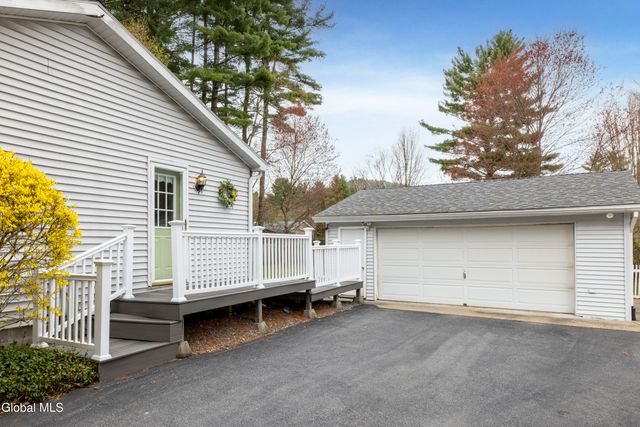 17 Queen Diana Lane, Queensbury, NY 12804