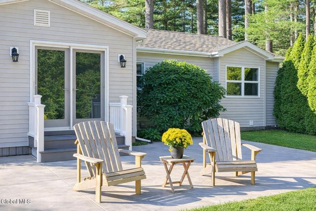 17 Queen Diana Lane, Queensbury, NY 12804
