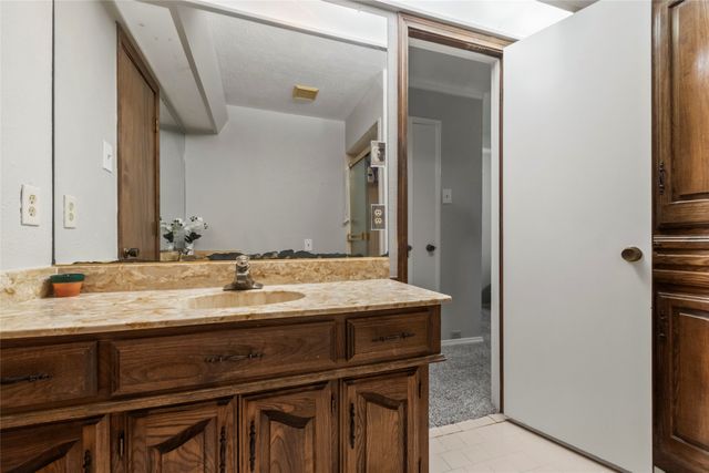 3233 Chimneyrock Drive, Plano, TX 75023