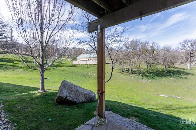 18571 Glenview Court, Tehachapi, CA 93561