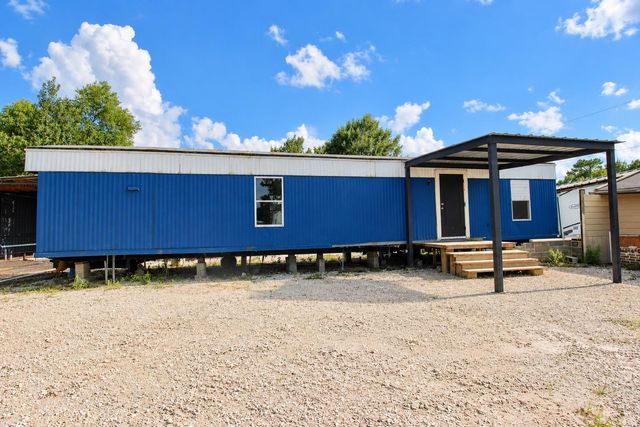 282 County Road 3406, Cleveland, TX 77327