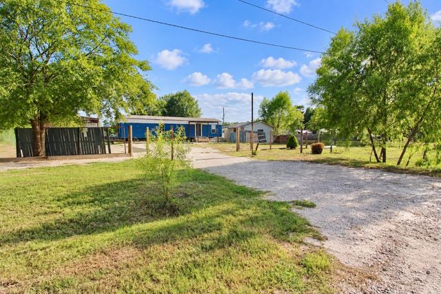 282 County Road 3406, Cleveland, TX 77327