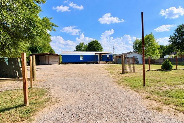 282 County Road 3406, Cleveland, TX 77327