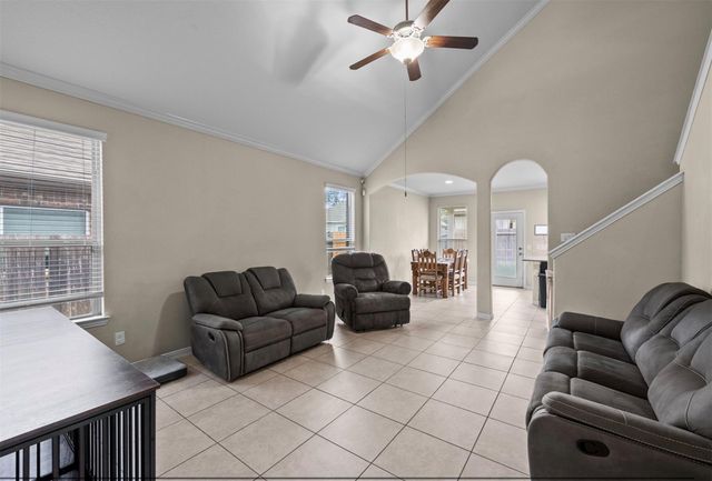 2245 Maple Point Dr N Drive, Conroe, TX 77301