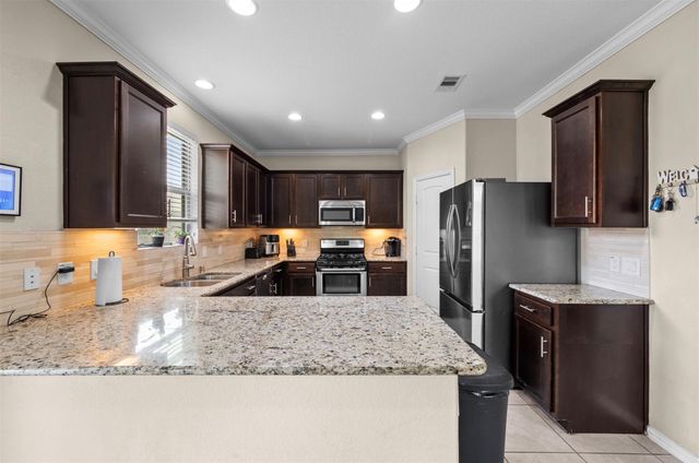 2245 Maple Point Dr N Drive, Conroe, TX 77301