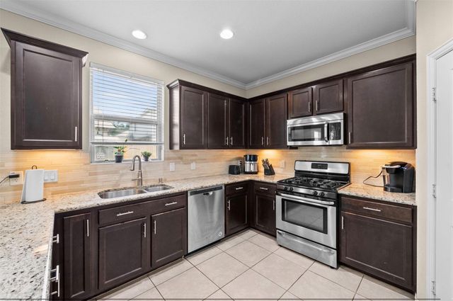 2245 Maple Point Dr N Drive, Conroe, TX 77301