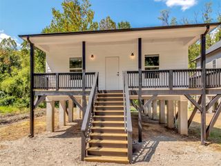 12 Whitson Road, Asheville, NC 28805