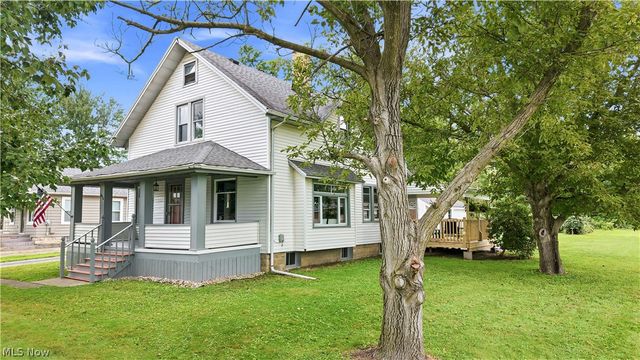 816 Churchill Road, Girard, OH 44420