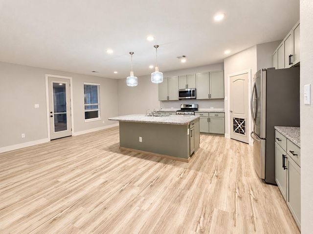 3502 Pentland Downs Street, Pearland, TX 77584