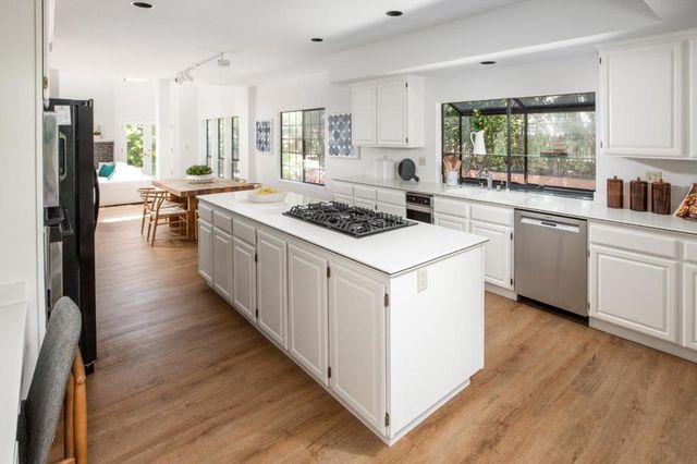 11 Fairway Place, Half Moon Bay, CA 94019
