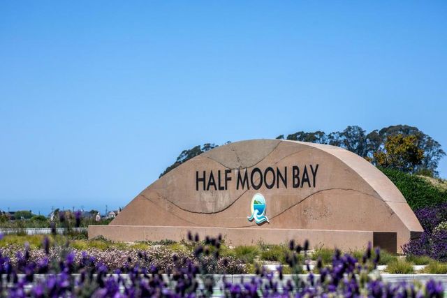 11 Fairway Place, Half Moon Bay, CA 94019