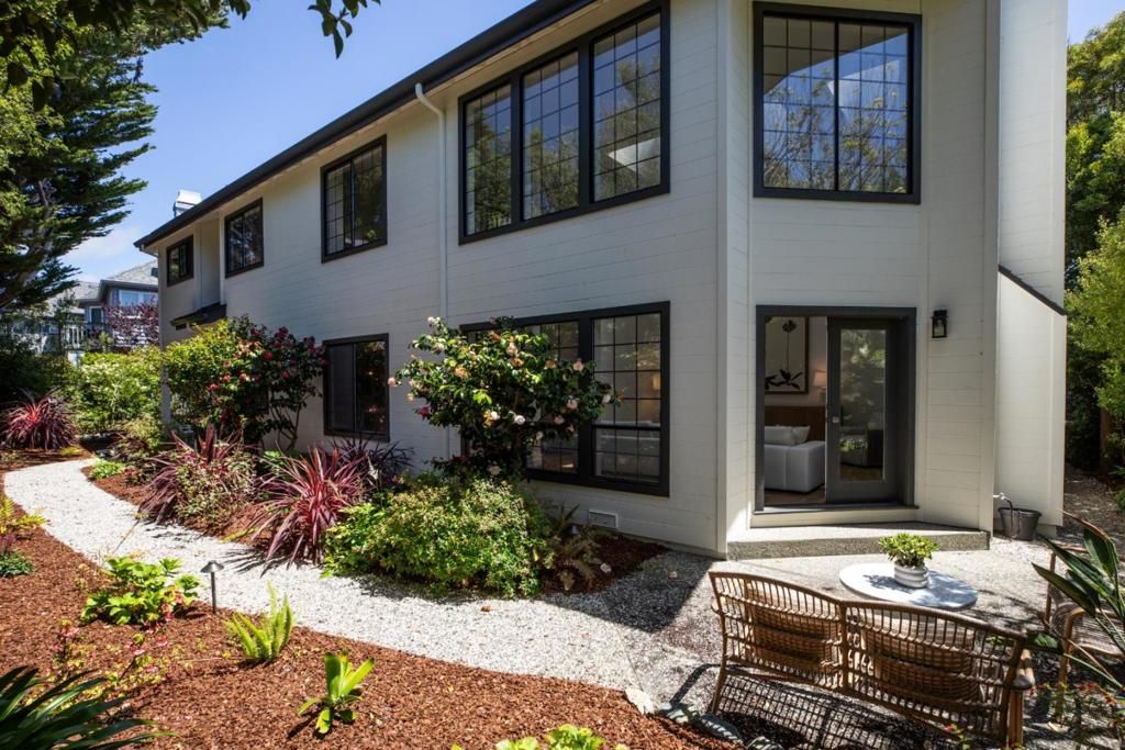 Image 25 of property listing at 11 Fairway Place, Half Moon Bay, CA 94019