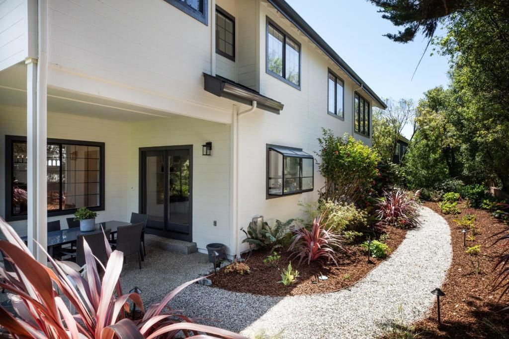 Image 26 of property listing at 11 Fairway Place, Half Moon Bay, CA 94019